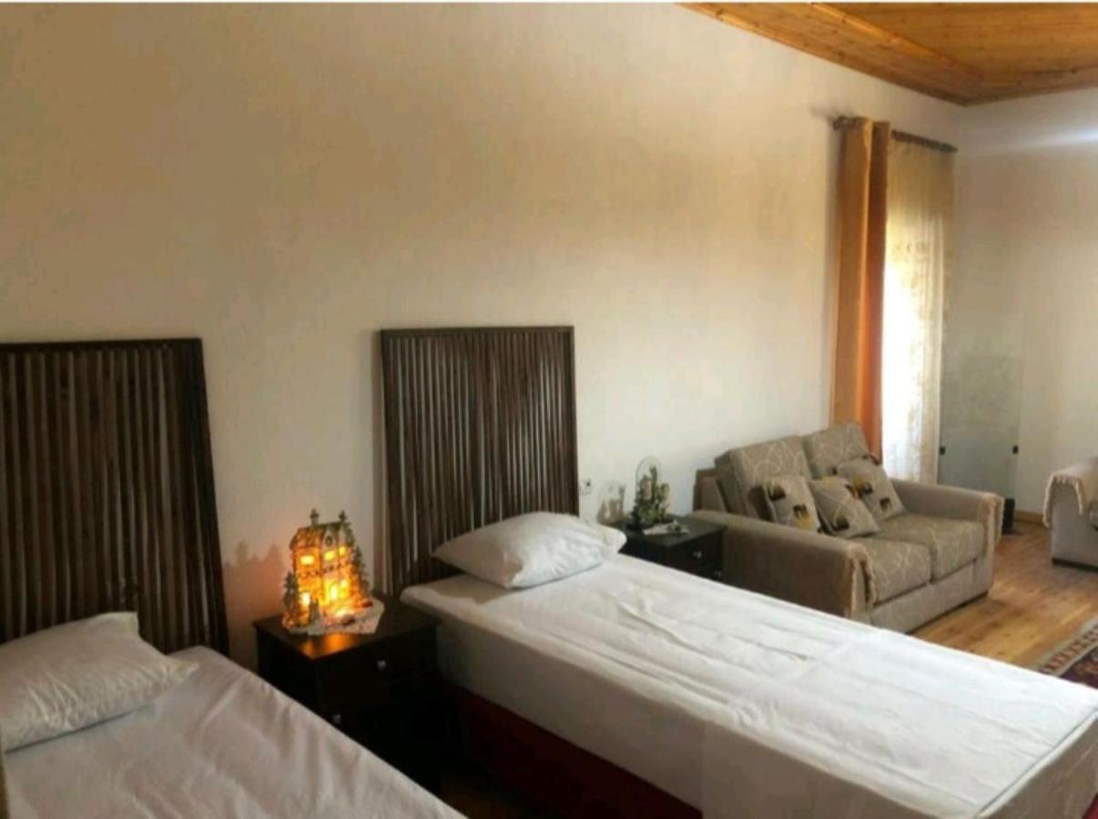 Miziriguesthouse Gjirokastër 외부 사진